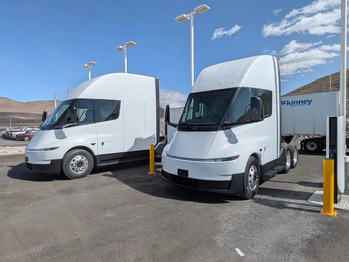 Tesla Semi Class 8 electric truck