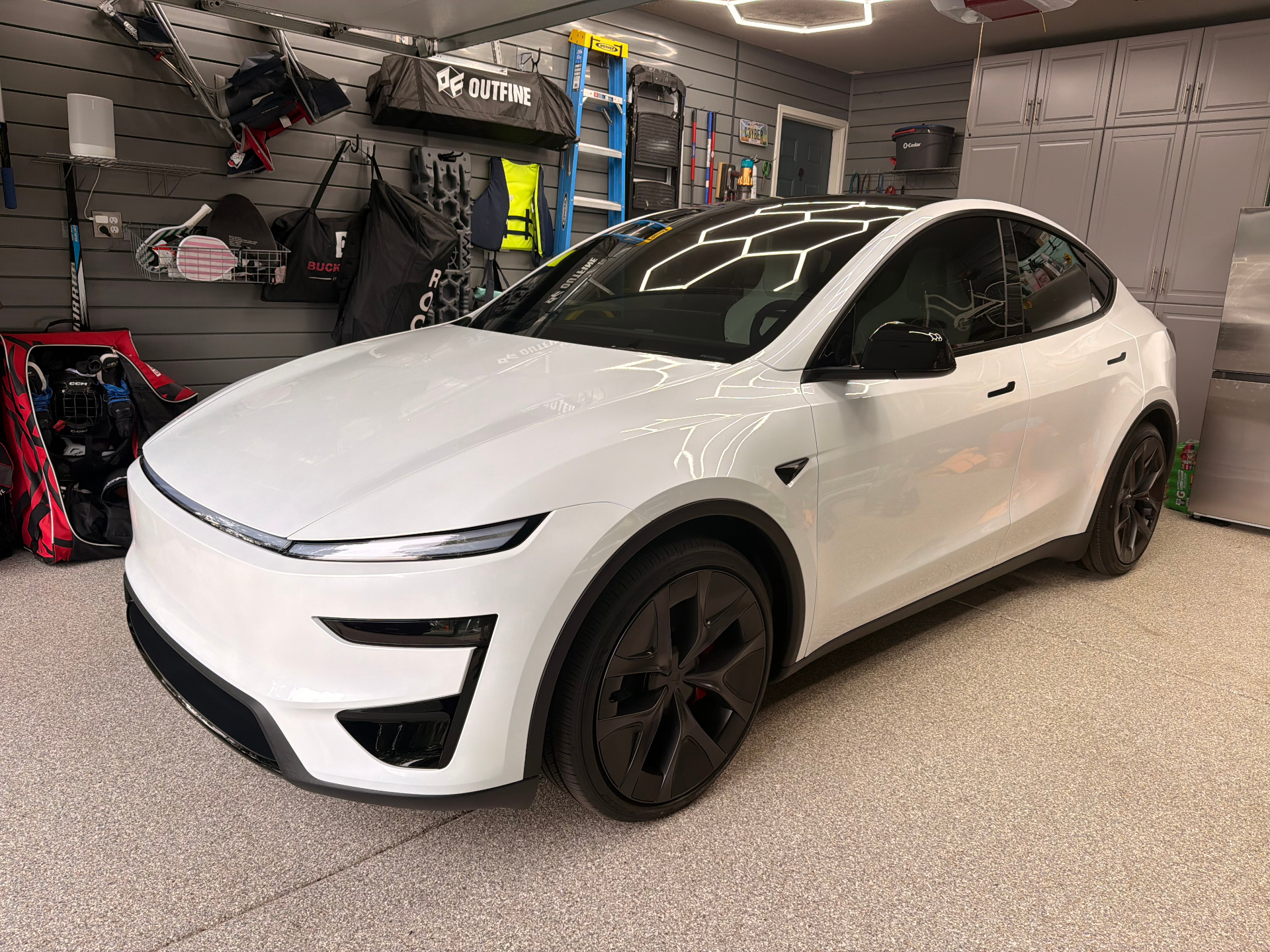 Model Y Performance Pearl White Multi-Coat